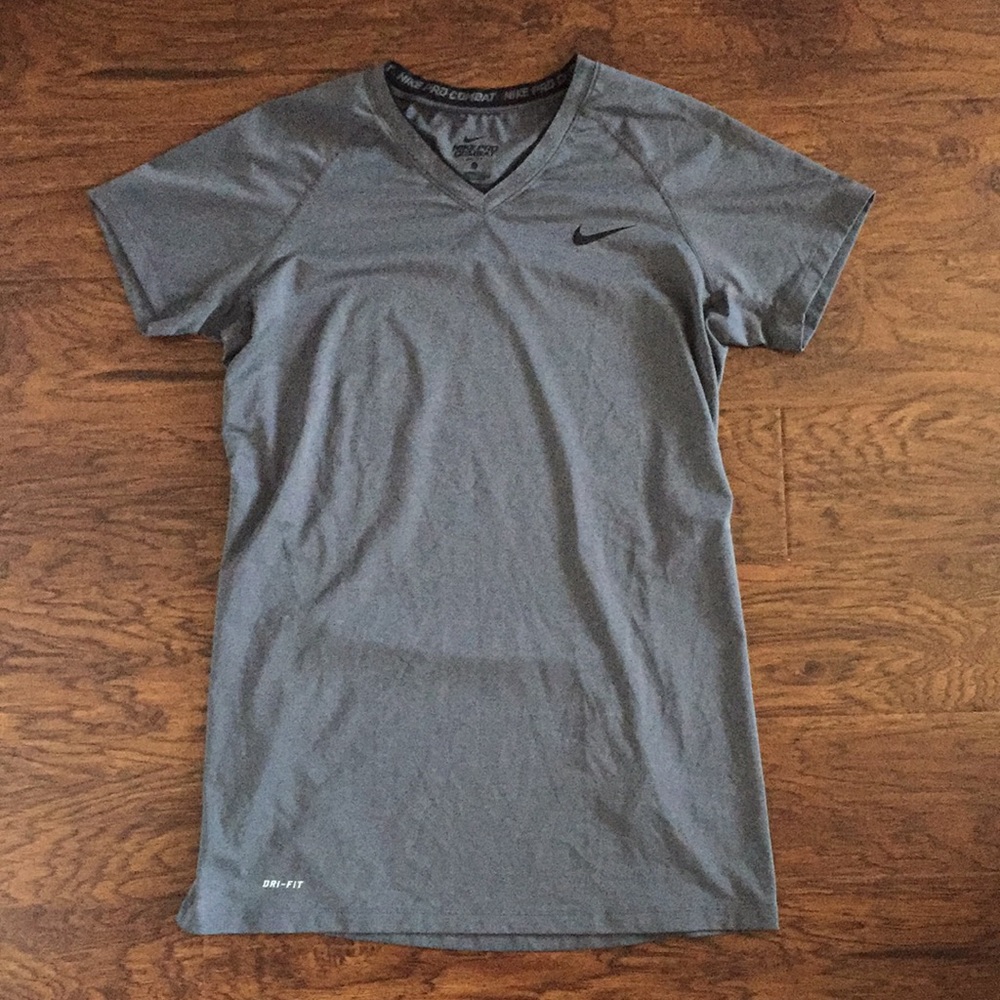 Nike Combat Pro Mens fitted top L Grey logo top